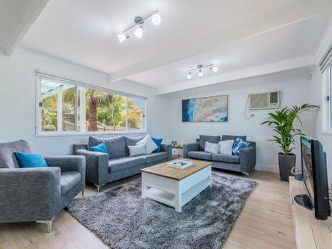 DRIFTAWAY ACROSS FROM SURF BEACH - Accommodation Cooktown 6