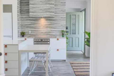 Quiet Pet Friendly Home 3 Houses To Beach Entry With Private Pool Walk To Shops - Accommodation Cooktown 0