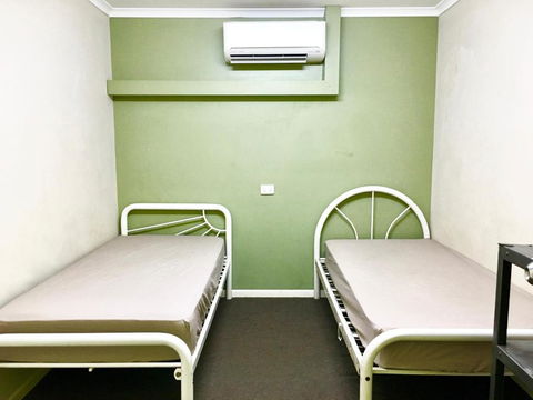 Bigfoot Backpackers - Accommodation Cooktown 1