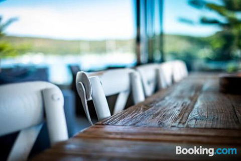 Beauty On Booker Bay - Accommodation Cooktown 3