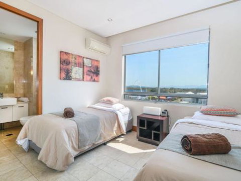 Luxury Retreat 2 Bedroom Spa Suite - Accommodation Cooktown 3