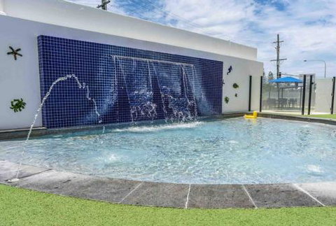 Pool Tennis Alexandra Headlands Oceanfront Resort - Accommodation Cooktown 0