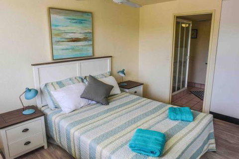 Pool Tennis Alexandra Headlands Oceanfront Resort - Accommodation Cooktown 6