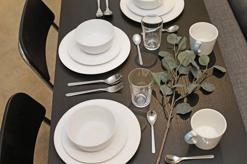 A Modern & Central Apt With Beautiful City Views - Accommodation Cooktown 2