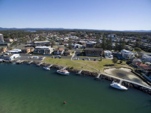 Champagne Court 10 - Accommodation Cooktown 4