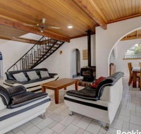 31 Rest Point Absolute Waterfront with Jetty - Accommodation Cooktown