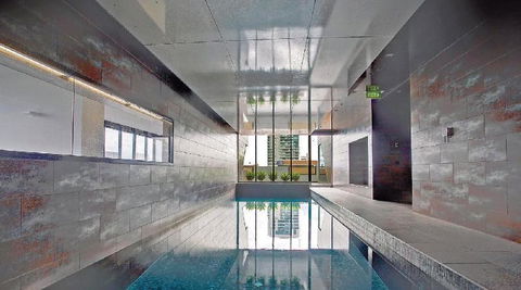 A Modern 2BR CBD Apt City Views FREE Parking - Accommodation Cooktown 4