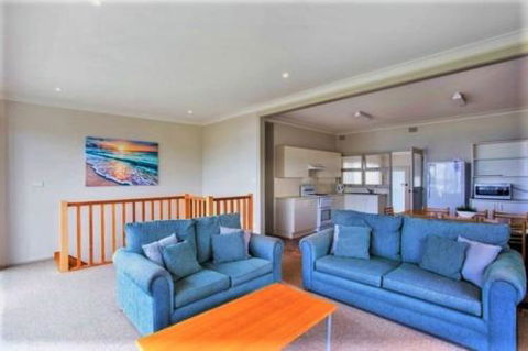 Seaside Beach House 25 Seaside Pde - Accommodation Cooktown 6