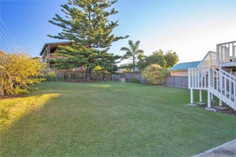 Seaside Beach House 25 Seaside Pde - Accommodation Cooktown 1