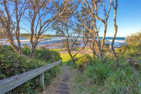 Seaside Beach House 25 Seaside Pde - Accommodation Cooktown 3