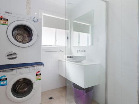 Rubys Retreat 44 Achilles Street Pet Friendly Aircon & Boat Parking - Accommodation Cooktown 6