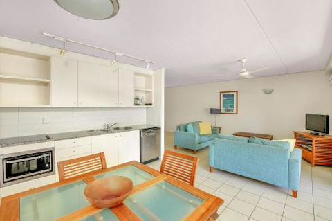 Baden 61 Rainbow Shores Air Conditioned Unit Walk To Beach Pool Tennis Court - Accommodation Cooktown 0