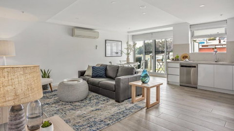 Salt 4 Getaway Luxury For 2 - Accommodation Cooktown 1