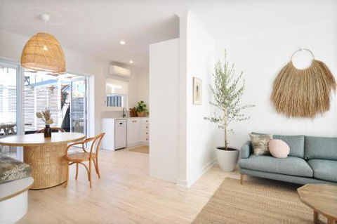 Pine At Arlos Refined Luxury In Glenelg - Accommodation Cooktown 1