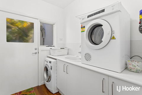 Amazing Sunrises From Your Balcony - Accommodation Cooktown 4