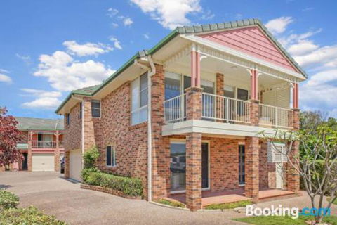 SEASCAPE An Enticing Lakeside Escape - Accommodation Cooktown 2