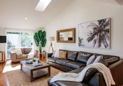 Seagrass House Modern North Avoca Oasis - Accommodation Cooktown 0