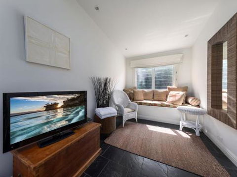 THE BEACH HOUSE Gerroa 4pm Check Out Sundays - Accommodation Cooktown 2