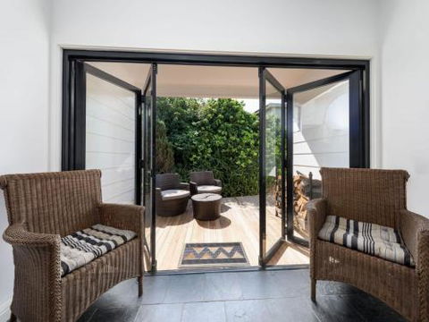 THE BEACH HOUSE Gerroa 4pm Check Out Sundays - Accommodation Cooktown 3