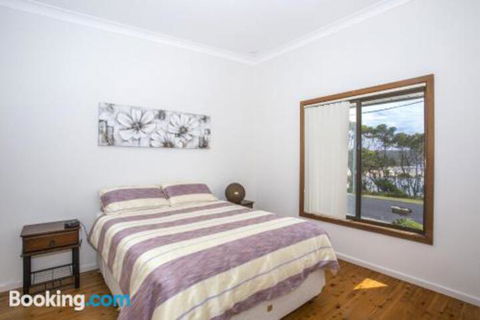 Seaside Parade 9 Dolphin Point - Accommodation Cooktown 3