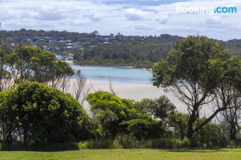Seaside Parade 9 Dolphin Point - Accommodation Cooktown 0