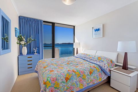 Gorgeous Harbourside With Stunning Views! - Accommodation Cooktown 6