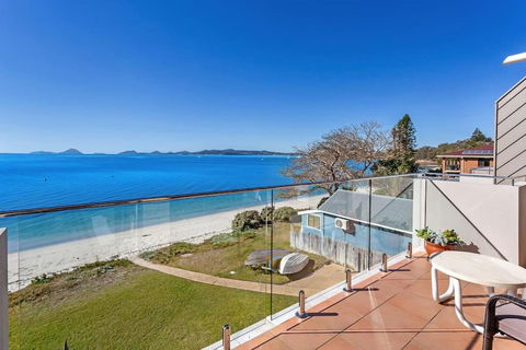 Gorgeous Harbourside With Stunning Views! - Accommodation Cooktown 3