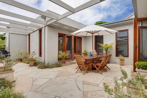 SantAnna - Accommodation Cooktown 2