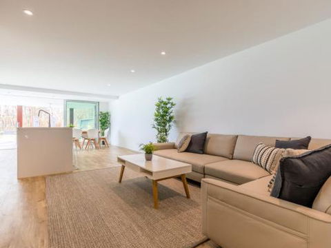 Vukeville Beachfront Luxury With Pool 4pm Check Out Sundays - Accommodation Cooktown 5