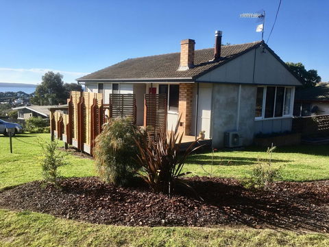 Hamlet House - Accommodation Cooktown 0