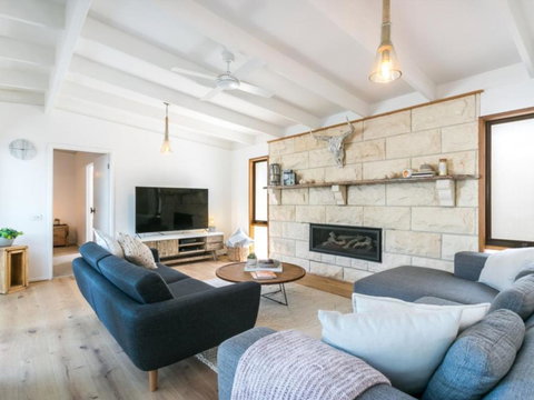 Stunning Sorrento Escape With Pool - Accommodation Cooktown 2