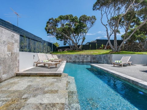 Stunning Sorrento Escape With Pool - Accommodation Cooktown 4