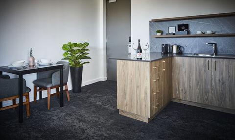 The Remington Orange - Accommodation Cooktown 5