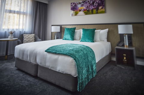 The Remington Orange - Accommodation Cooktown 3