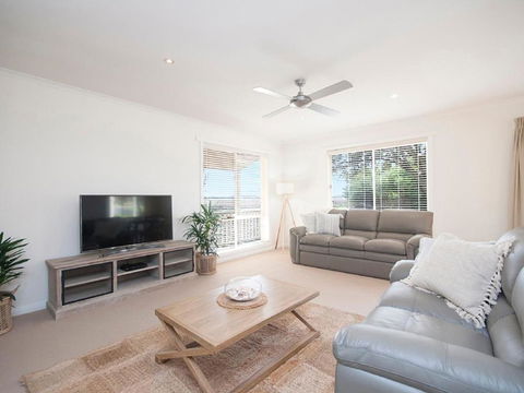 Banksia Beach House - Accommodation Cooktown 5