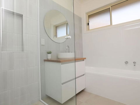 Banksia Beach House - Accommodation Cooktown 4