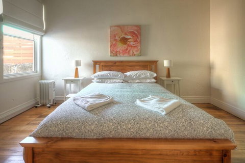Youngs Cottage - Accommodation Cooktown 3