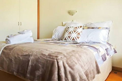 Rye Sleeps 10, Great Weekender - Accommodation Cooktown 4