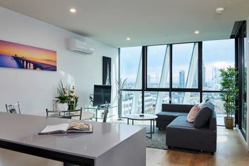 Stunning Harbour & City View Loft - Accommodation Cooktown 0