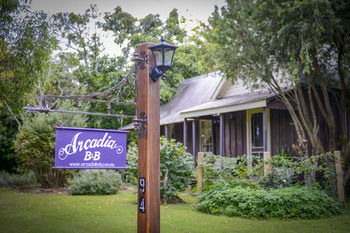 Arcadia Bed & Breakfast & Cottages - Accommodation Cooktown 0