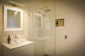 Arcadia Bed & Breakfast & Cottages - Accommodation Cooktown 3