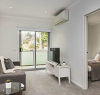 Bright  Updated 1 Bedroom Apartment