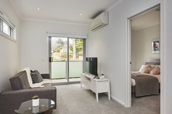 Bright & Updated 1 Bedroom Apartment - Accommodation Cooktown 0