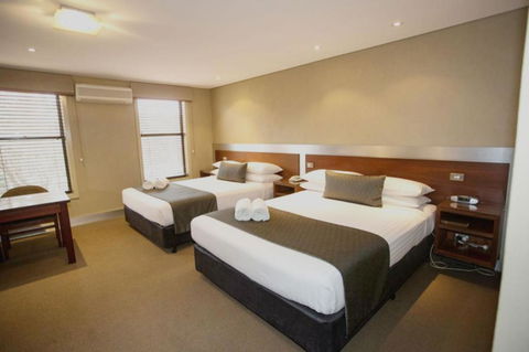 Seacombe House Motor Inn Port Fairy - Accommodation Cooktown 2