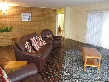 Ambience Holiday Apartments - Accommodation Cooktown 5