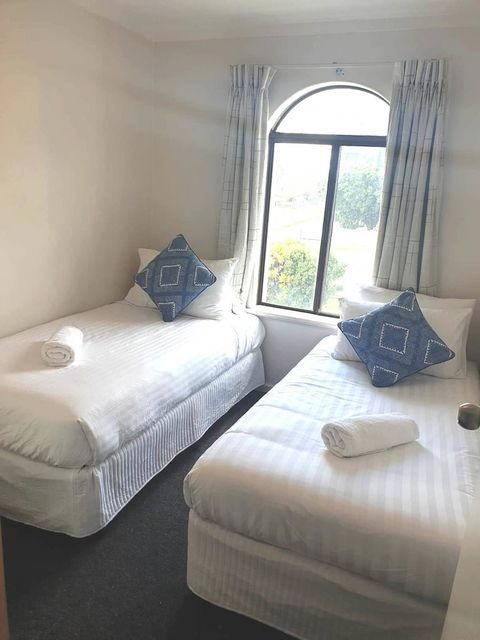 West Beach Lagoon 107 - Accommodation Cooktown 4