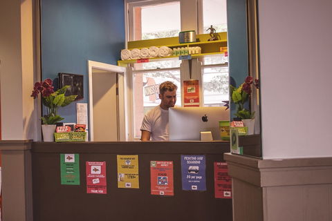 Mad Monkey Backpackers Bayswater - Accommodation Cooktown 3