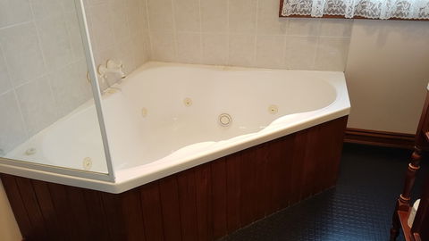 The Postmaster Inn BnB - Accommodation Cooktown 5