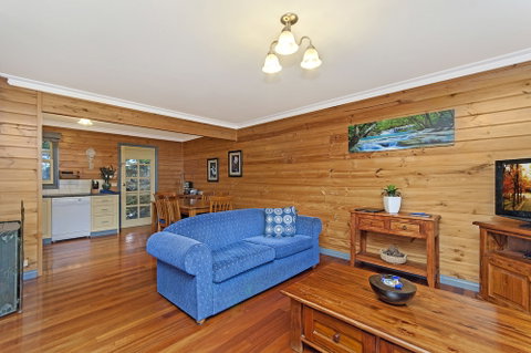 Dunes - Elegant Beach Villa With Huge Swim Spa - Accommodation Cooktown 4
