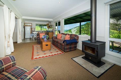 The Bryn At Tilba Family Cottage - Accommodation Cooktown 6